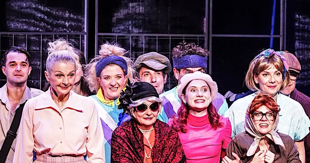 Spectacolul „Arădeanca” a cucerit publicul  Festivalului Național de Teatru